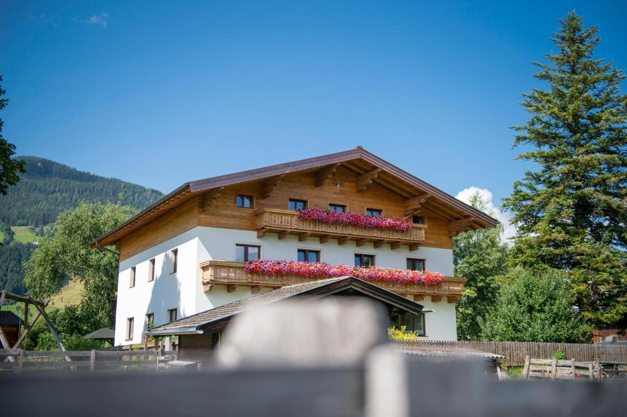 Ranstl Ferienwohnungen Flachau Exterior photo